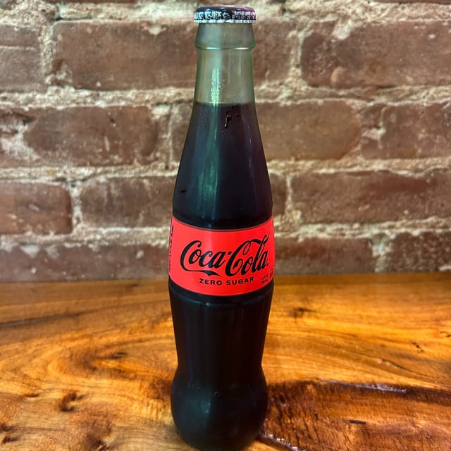 Glass Coke Zero.