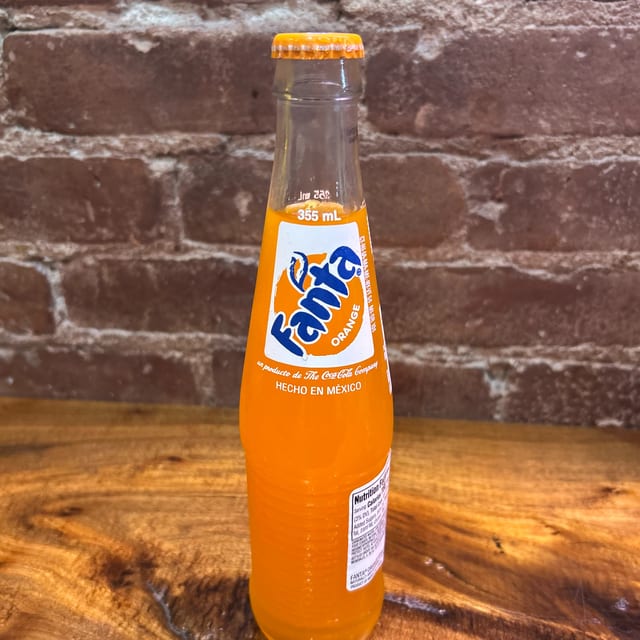 GLASS ORANGE FANTA.