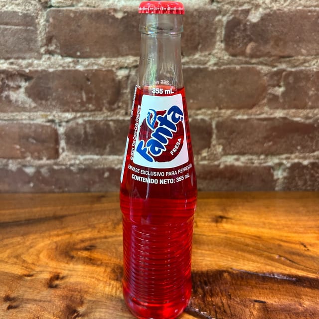 Glass Red Fanta.